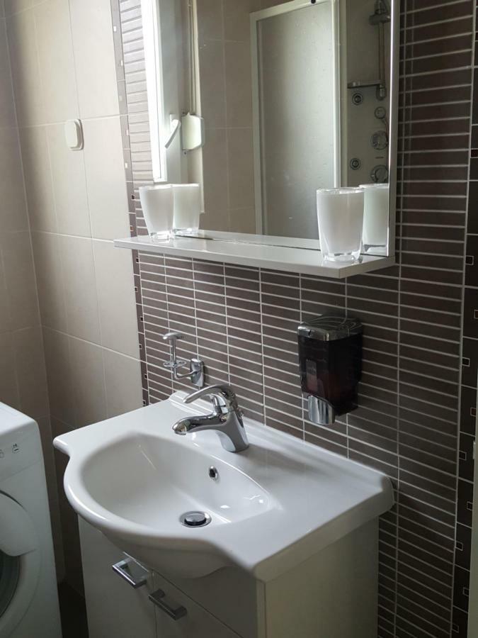 Apartment Koin Krk Town Buitenkant foto
